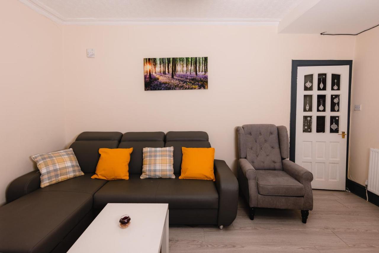 אדינבורו Warm&Welcoming City Centre Apartment By Meadows 3 מראה חיצוני תמונה