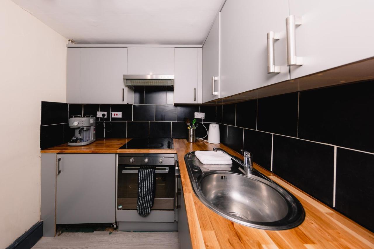 אדינבורו Warm&Welcoming City Centre Apartment By Meadows 3 מראה חיצוני תמונה
