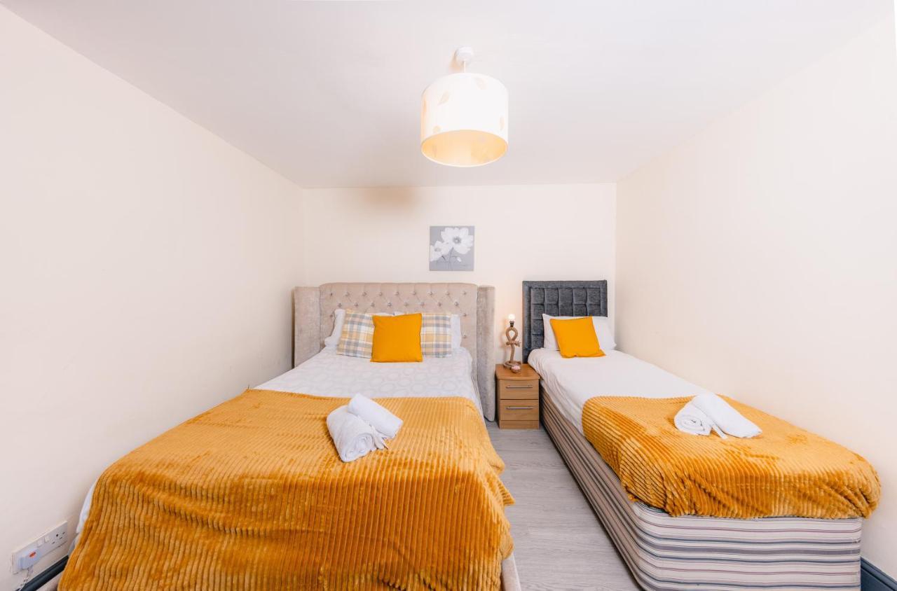 אדינבורו Warm&Welcoming City Centre Apartment By Meadows 3 מראה חיצוני תמונה
